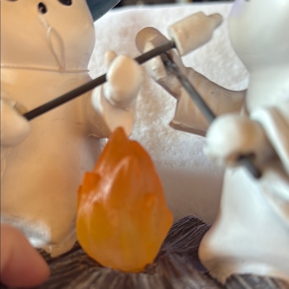 Goulish campfire ghost Halloween decor - Picture 14 of 14